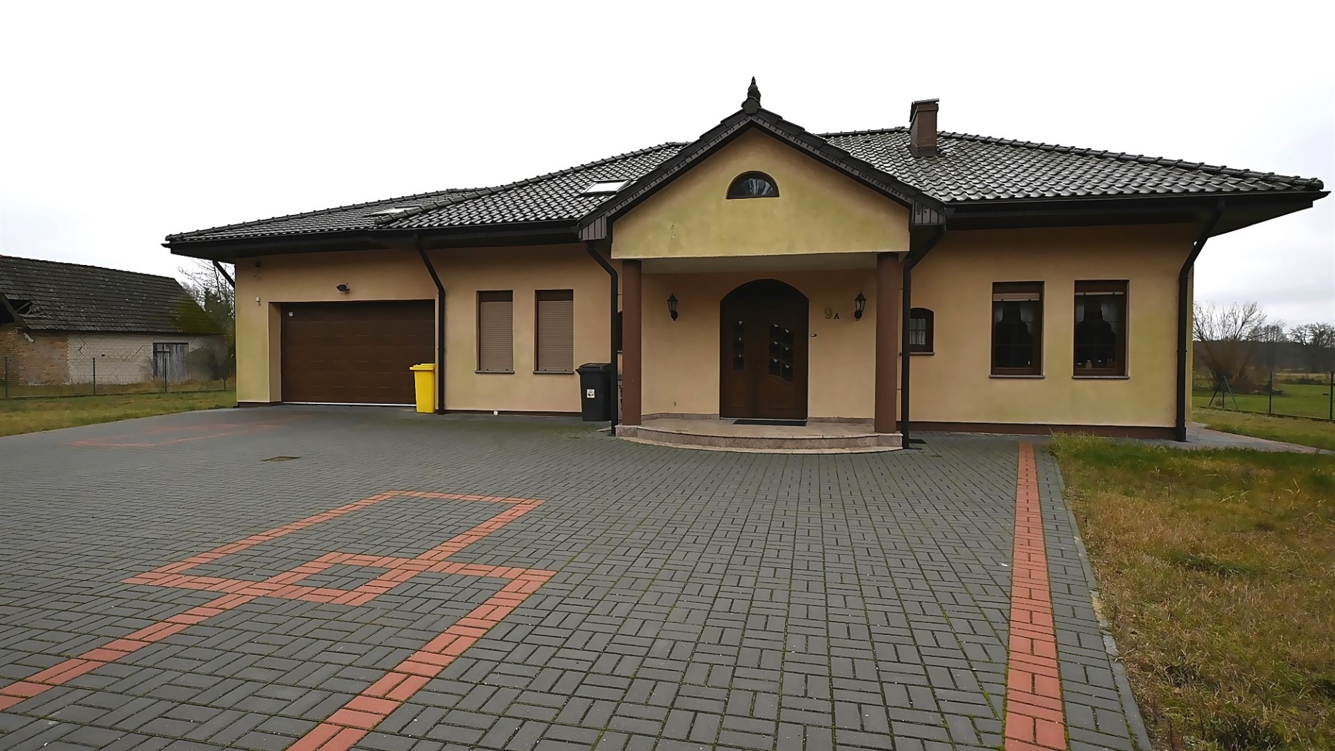 Dom na sprzedaż